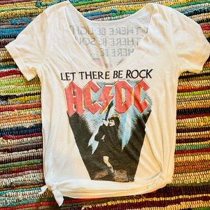 Rocker band tee. AC/DC.